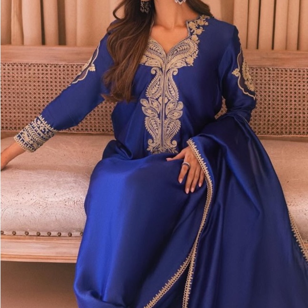 Shahnaz anis blue draped outfit pakistani